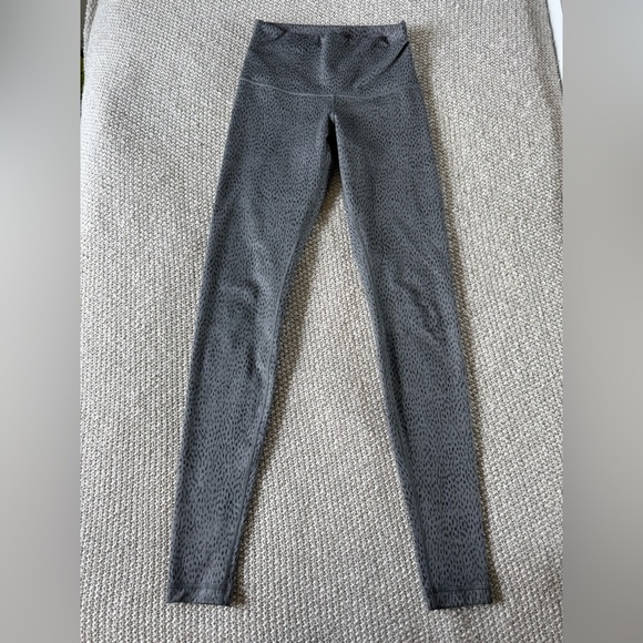 lululemon athletica Gray Patterned Leggings - Picture 3 of 9